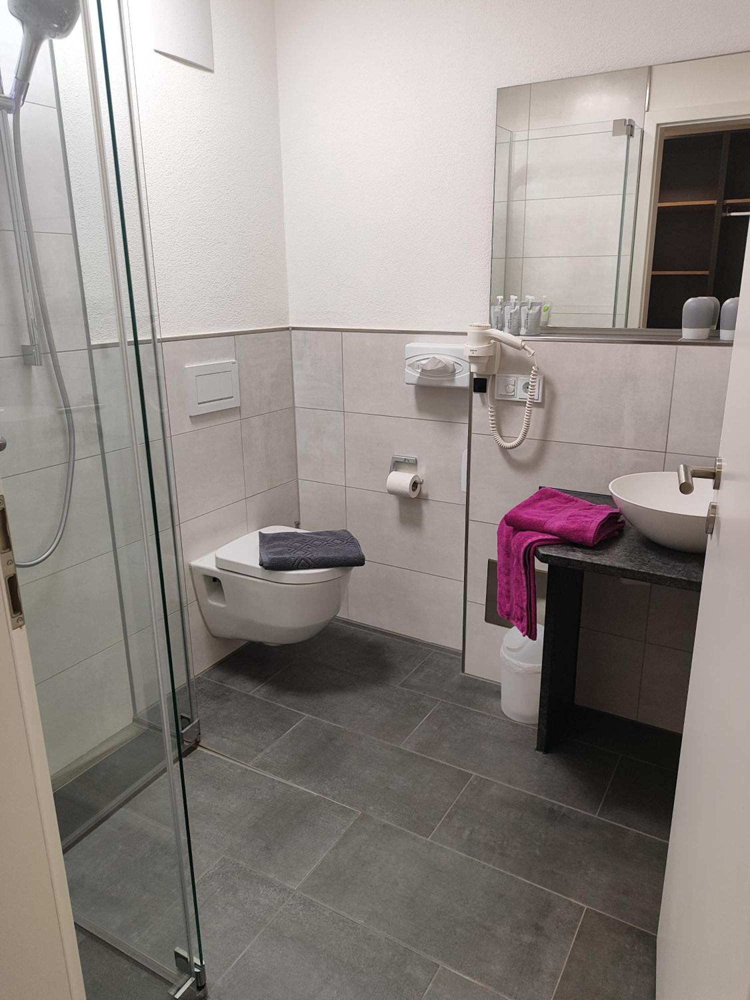 Hotel Gaestehaus Stock Zimmer Baeckerstueble Friedrichshafen Exteriör bild