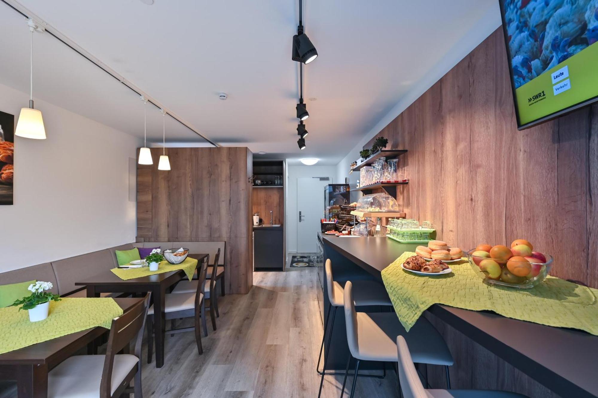 Hotel Gaestehaus Stock Zimmer Baeckerstueble Friedrichshafen Exteriör bild