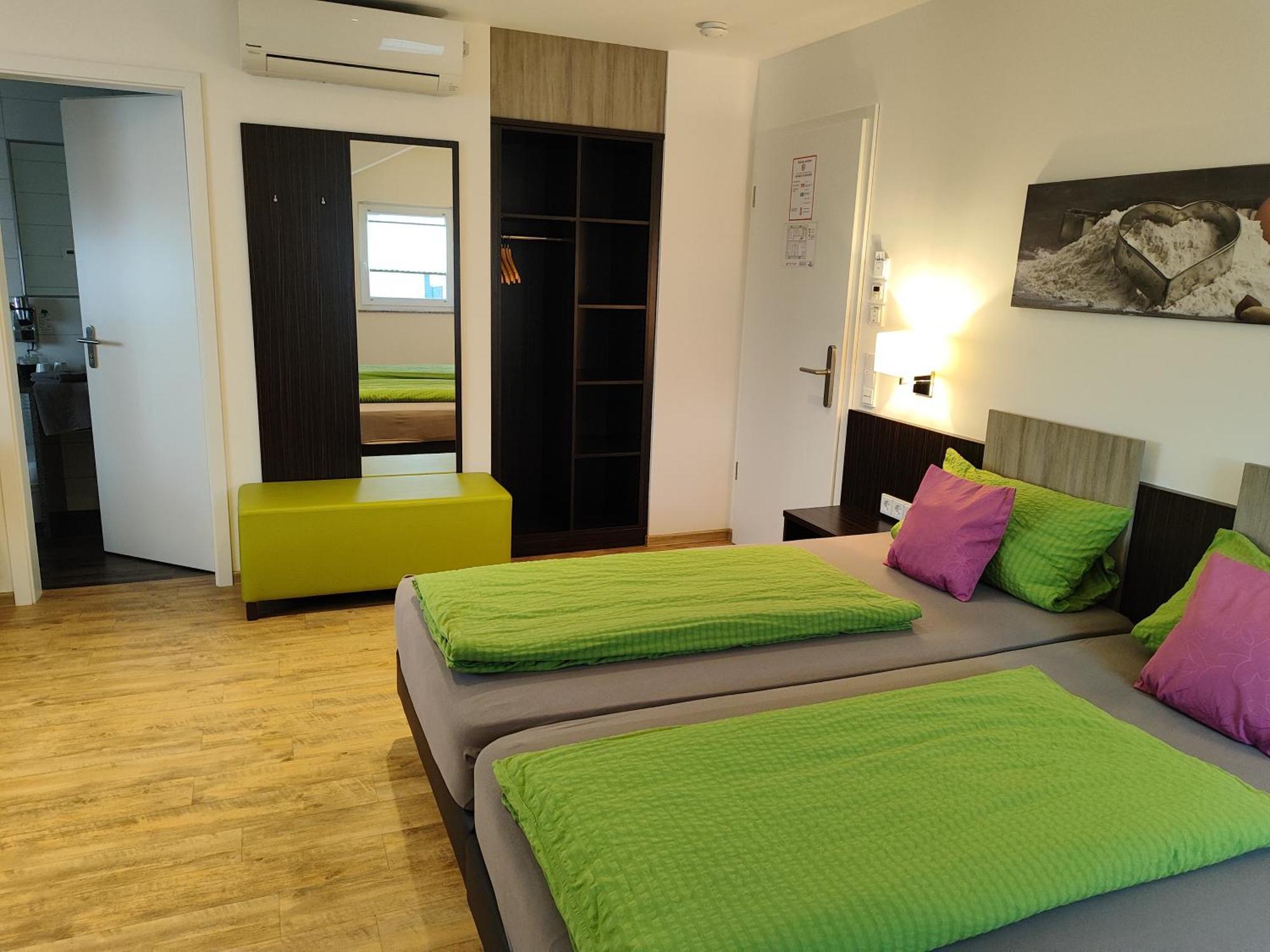 Hotel Gaestehaus Stock Zimmer Baeckerstueble Friedrichshafen Exteriör bild
